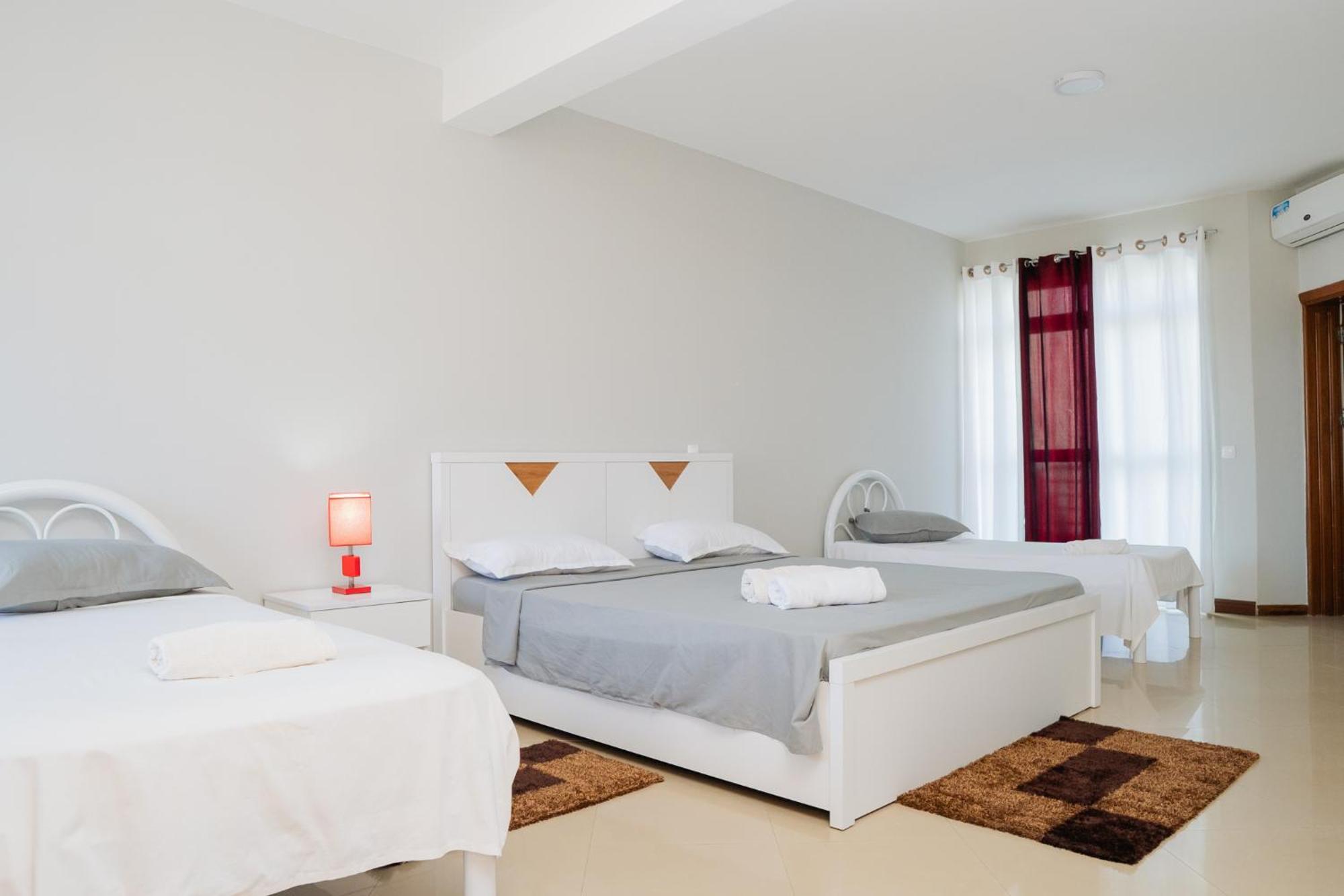 Praia Guest House Exterior photo