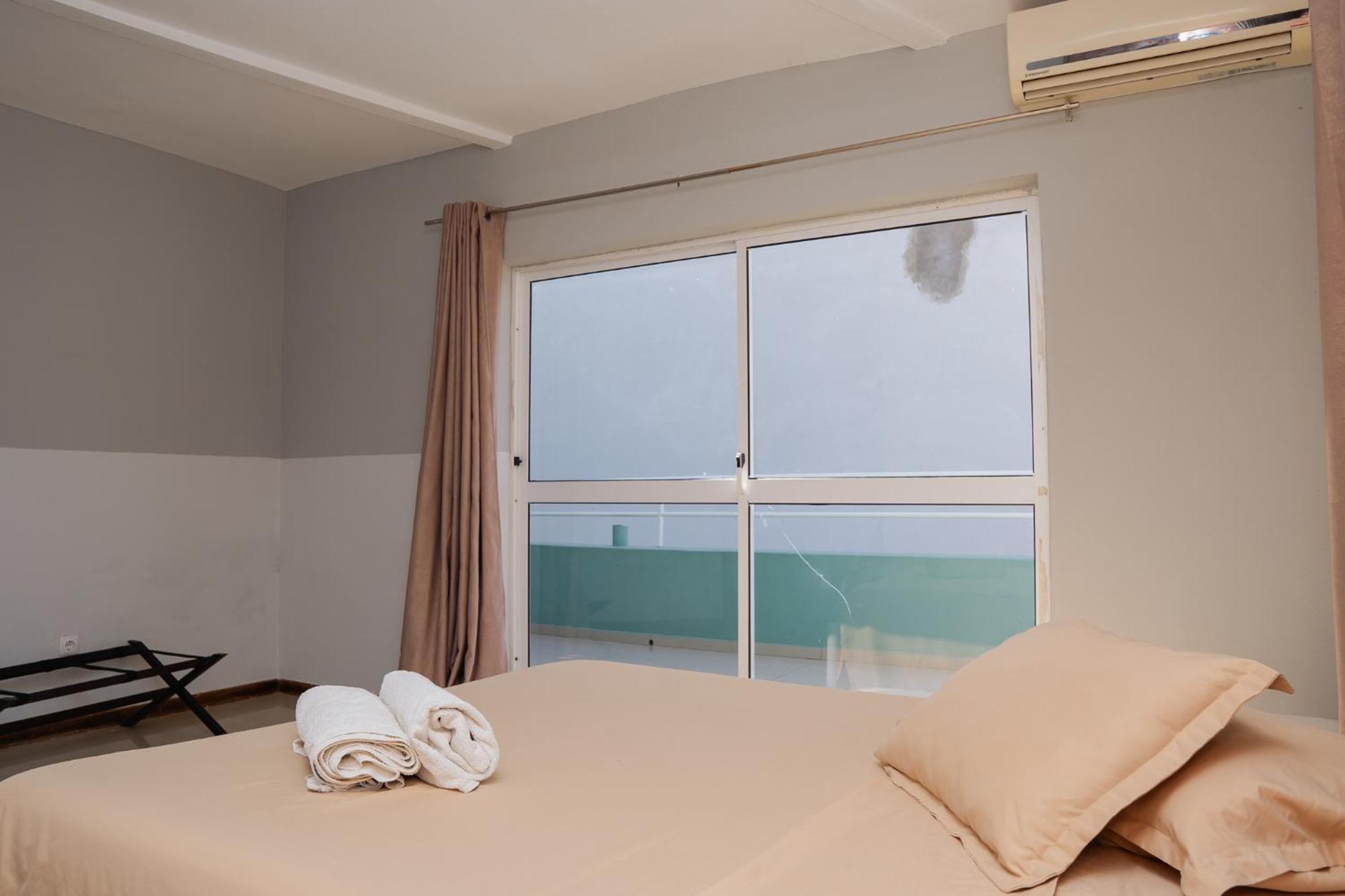 Praia Guest House Exterior photo